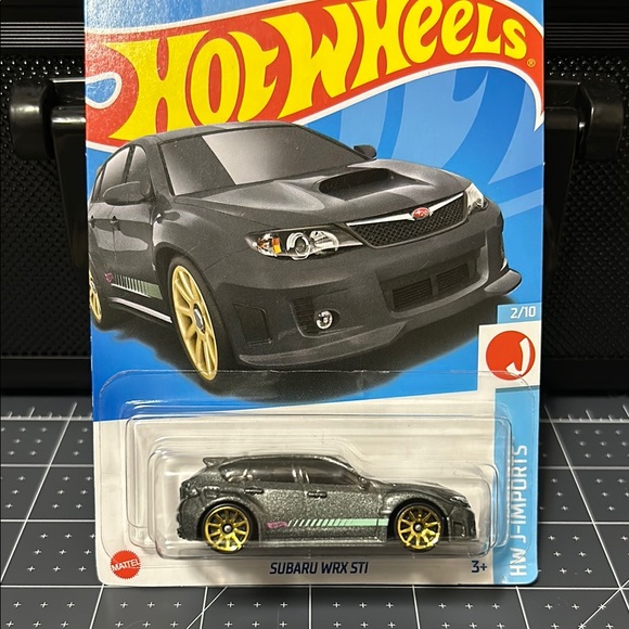 Subaru WRX STI Gray - Picture 4 of 5